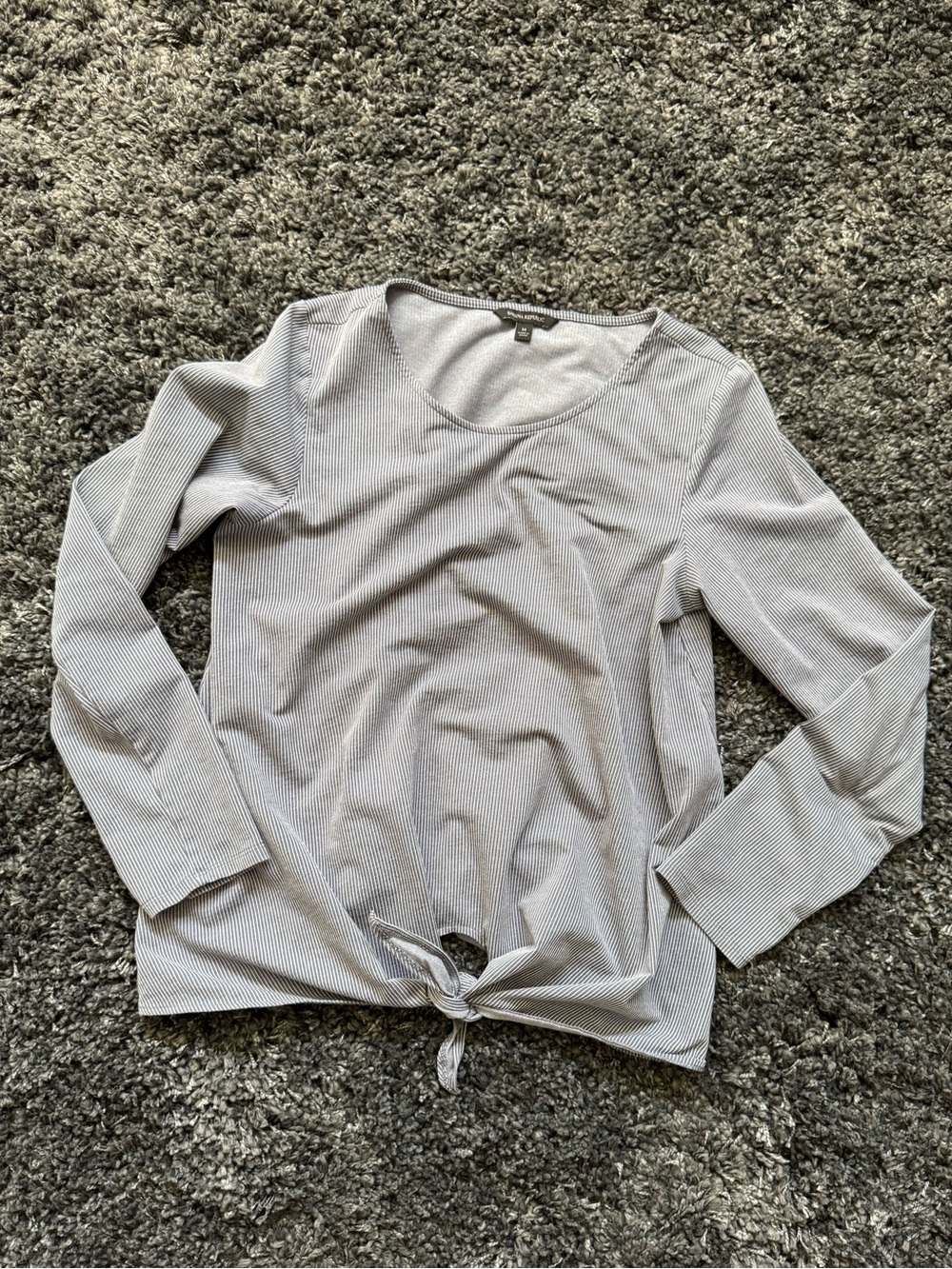 Banana Republic Trendy Tie-Front Cotton Shirt- Size Medium